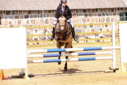 Anette Eyland ja Tohtri Error 90 cm