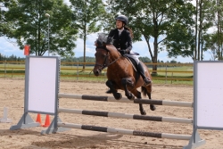 Riin Kurrikoff ja Trikk 90 cm