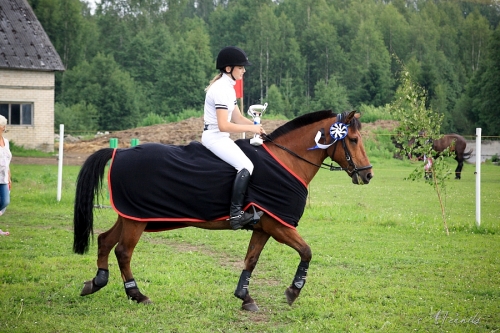 Josiine Vekram Vändra RSK hobusel Elkur hobuse omanikud Josiine ja Vahur Vekram